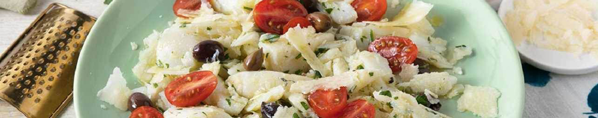 Insalata_baccal…_pomodorini_olive_taggiasche_prezzemolo_Grana_Padano_Riserva-m