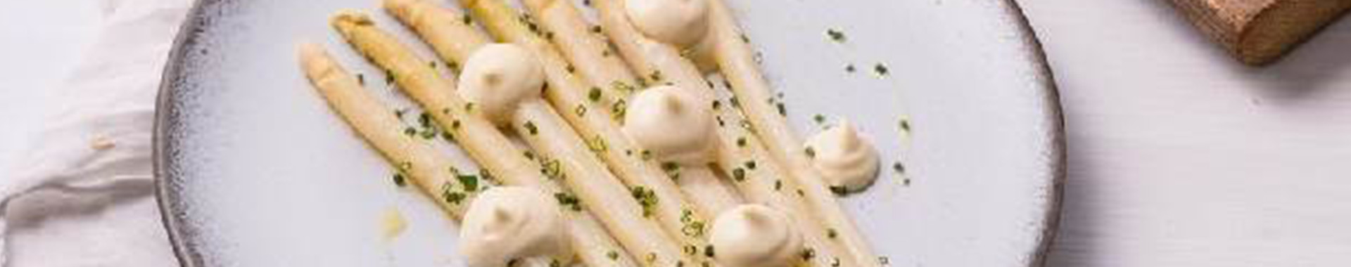 White_asparagus-m White_asparagus-m