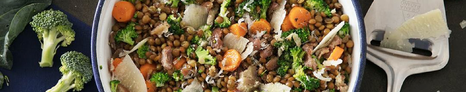 Insalata tiepida di lenticchie con scaglie di Grana Padano Riserva-m Insalata tiepida di lenticchie con scaglie di Grana Padano Riserva-m