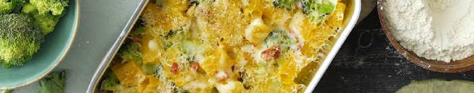 Pasta al forno con besciamella, broccoli, pancetta e Grana Padano Riserva-m