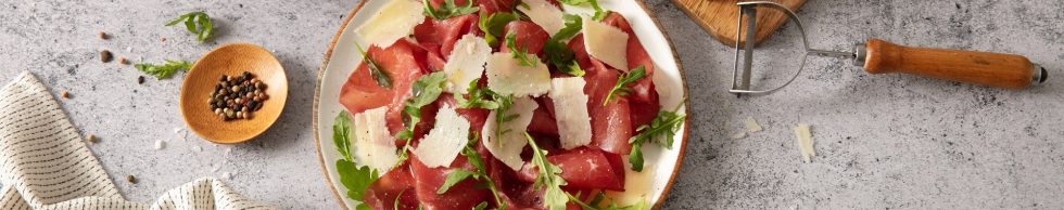 Bresaola, Rucola und Grana Padano, Rezept für das Mittagessen im Sommer ...
