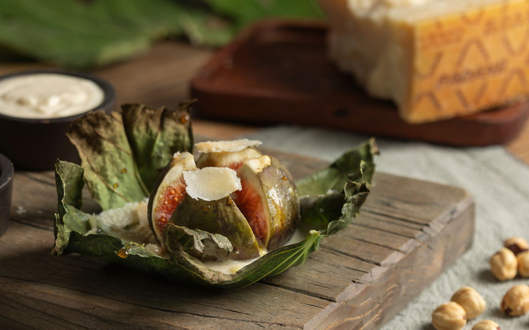 Cartoccio di fico, crema di Grana Padano DOP Riserva, saba e Grana Padano croccante